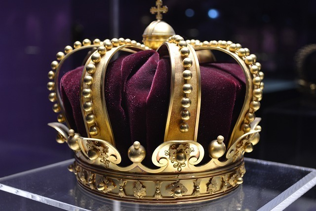 king-1304612_640.jpg